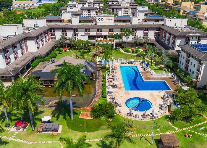 Life Resort beira lago próx a esplanada