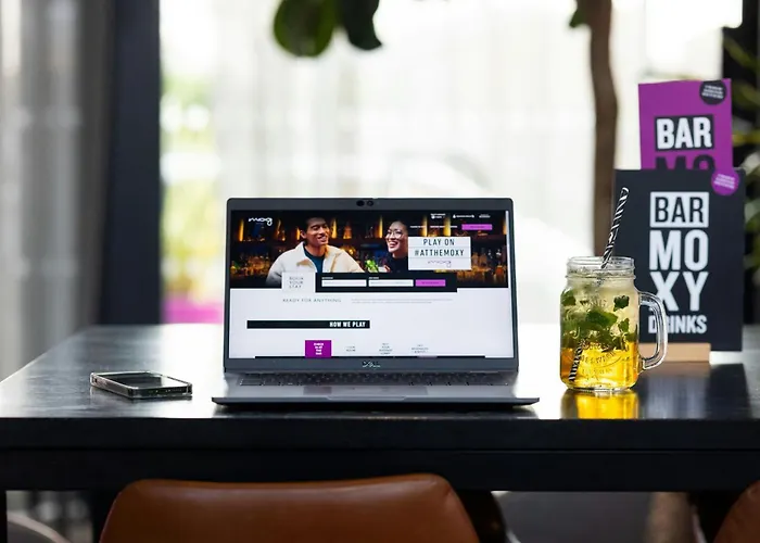 Pet Friendly hotel: Moxy Glasgow Sec