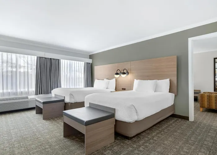 Best Western Plus Windjammer Inn & Conference Center