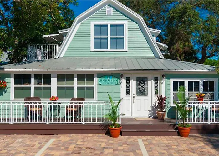 Seaglass Inn Bed And Breakfast