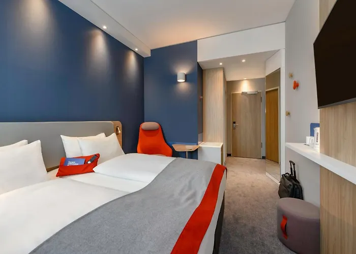 3 SterneHotel Holiday Inn Express - Regensburg By Ihg