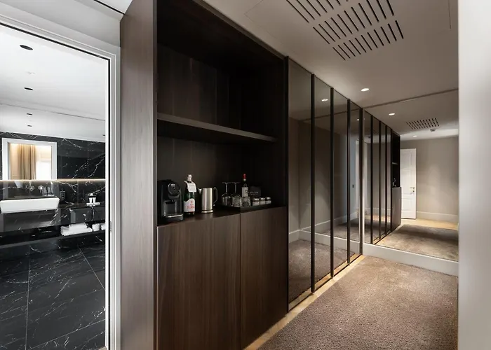 The Glamore Milano Duomo