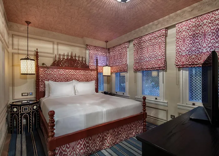 Hagia Sofia Mansions , Curio Collection By Hilton