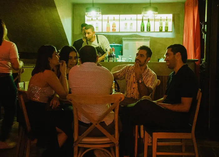 Cheap hotel: Casa En Llamas Hostal & Audio Bar - Armenia Eje Cafetero