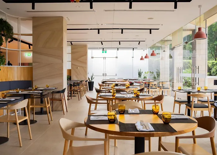5 star hotels Crowne Plaza Sydney Macquarie Park By Ihg