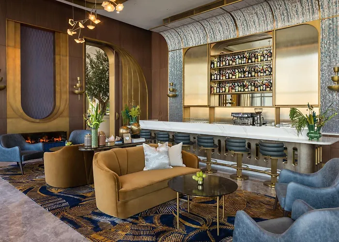 Hotel: Address Creek Harbour