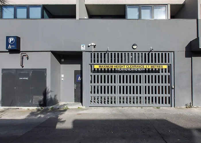 Airport Hotel: Artel Apartments Brunswick