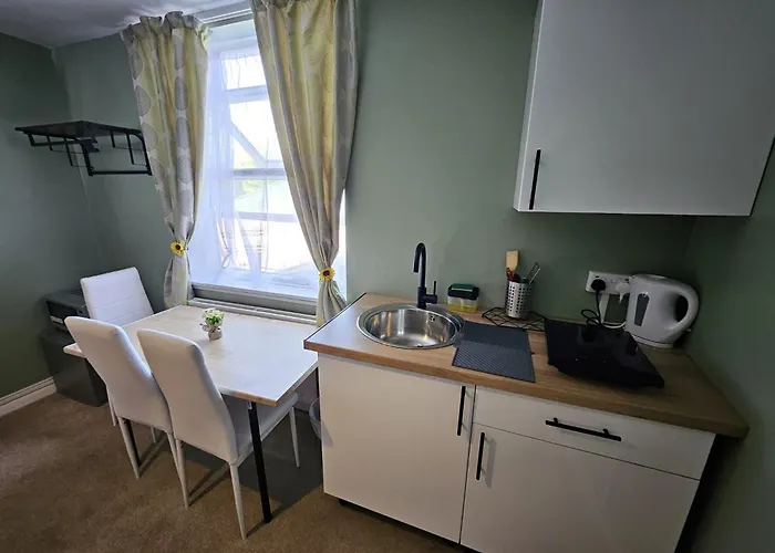 Apart hotel: Inn By The Sea, Portsmouth, Parking Ev 22Kw Available