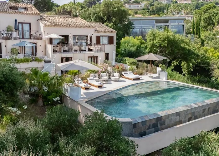 Hôtel avec vue: Tinah Saint-Tropez