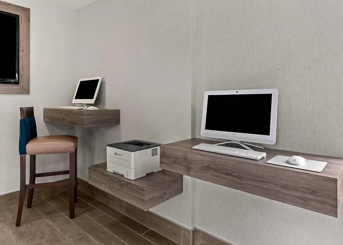 Comfort Inn & Suites Beaverton - Portland West