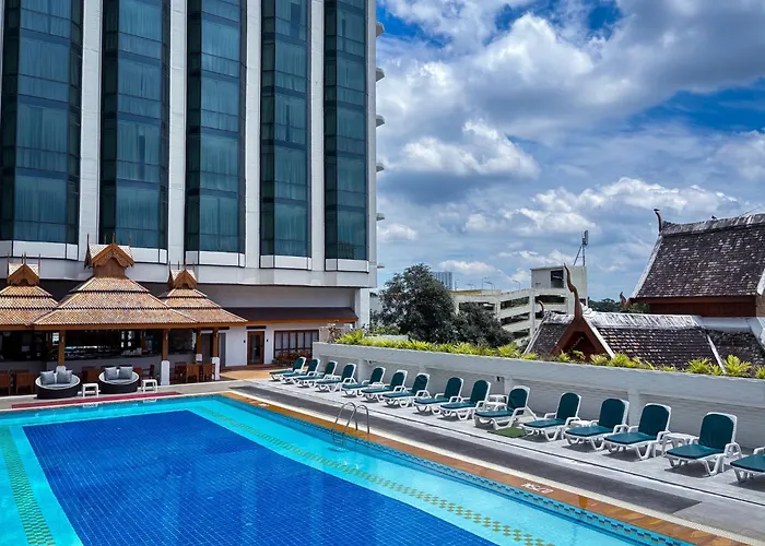 4 star hotel: The Empress Hotel