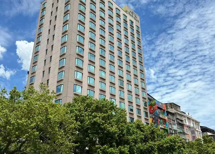  Macau S