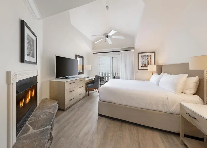 Pelican Inn & Suites