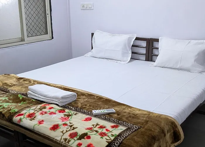 Guest house: Nandini Paying Guest House