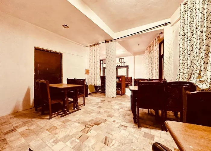 Hotel Harikund Manali