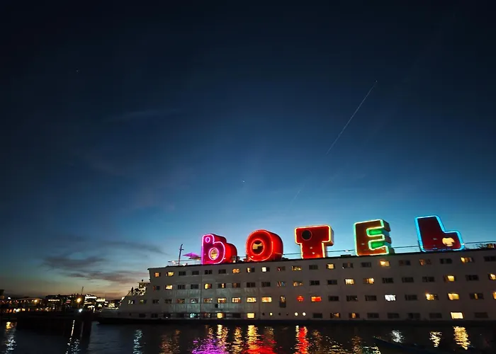 Boetiek hotel: Botel