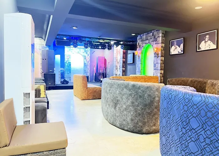 Glovis Luxury Suites