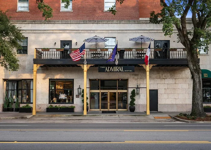 Family Hotel: The Admiral, Downtown Historic District