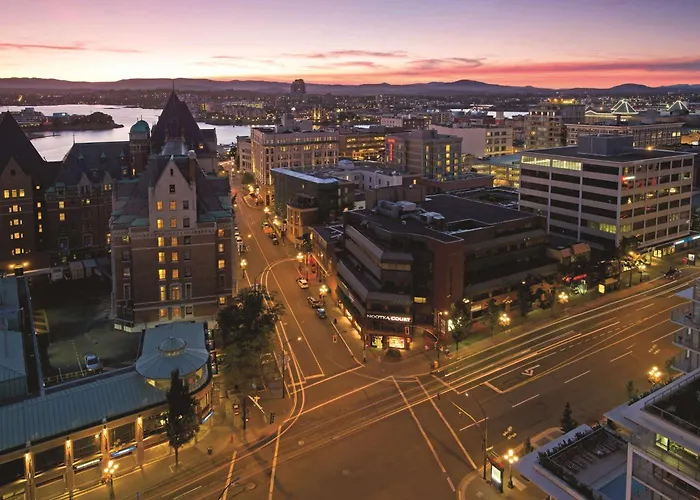 Doubletree By Hilton Hotel & Suites Victoria