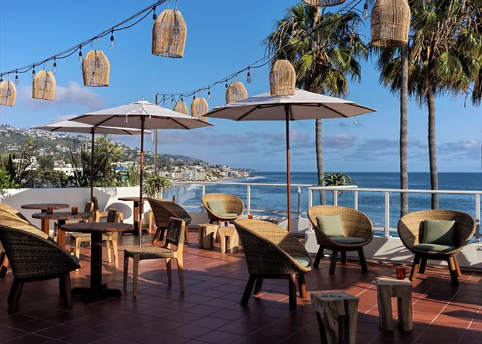 Casa Loma Beach Hotel