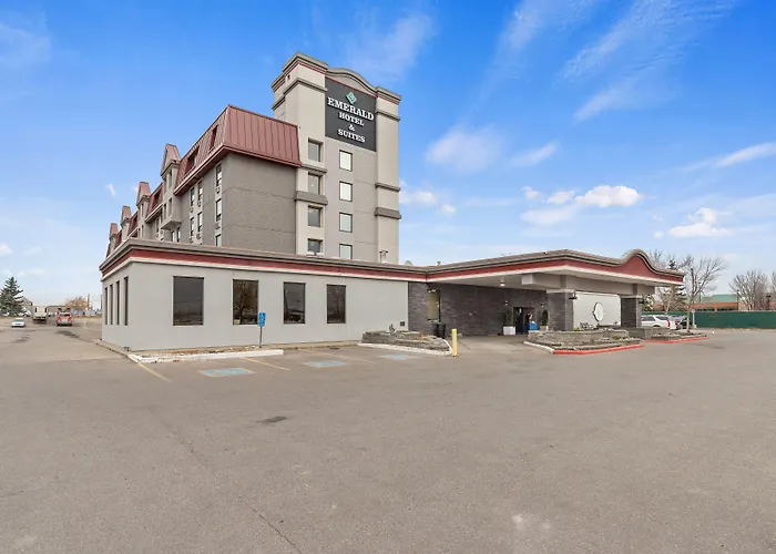 Motel: Emerald Hotel & Suites Calgary Airport