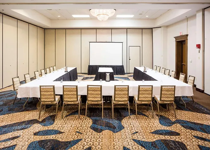 Doubletree By Hilton Boston-Milford