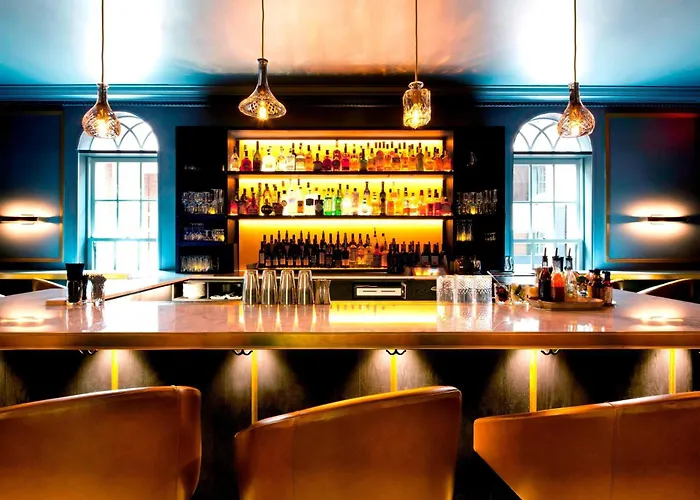 Morrison House Old Town Alexandria, Autograph Collection