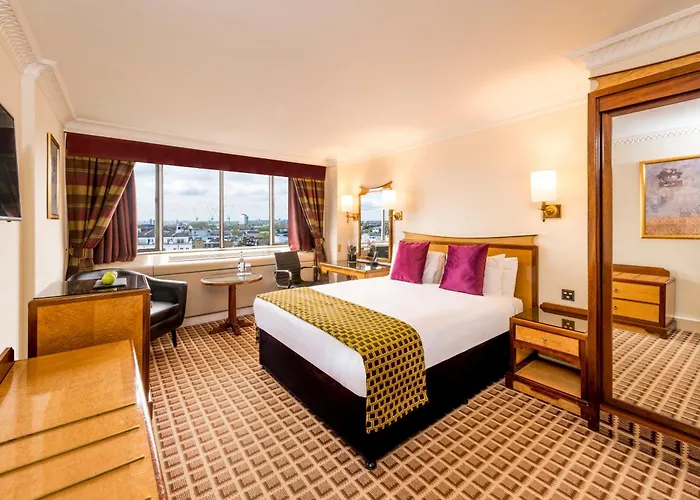 Hotels with pool Copthorne Tara London Kensington