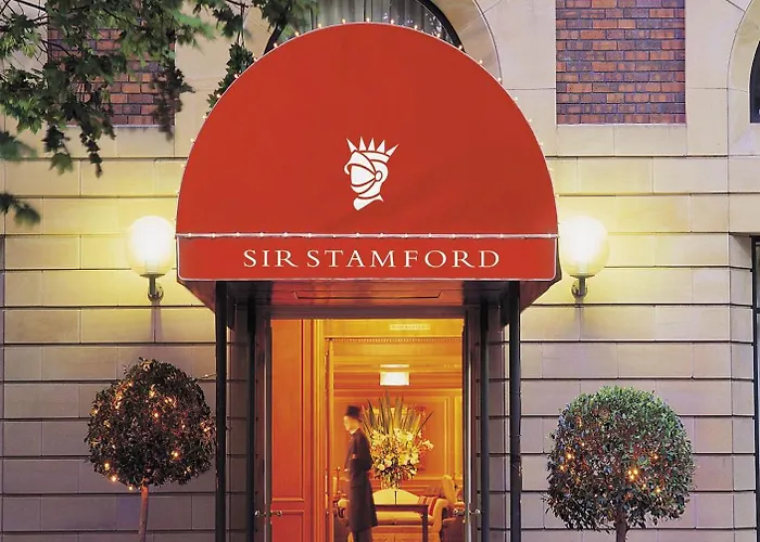 Resorts Guide Sir Stamford Circular Quay