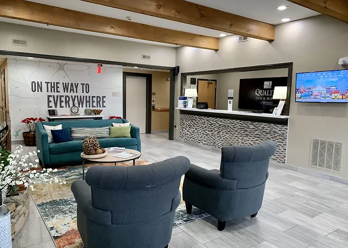 Quality Inn & Suites Hendersonville - Flat Rock