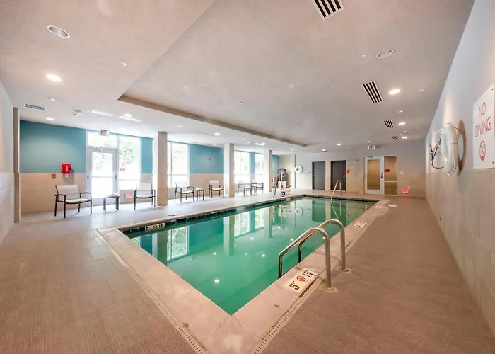 Hotel: Avid Hotel - Staunton By Ihg