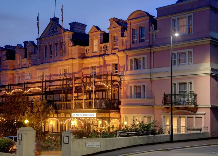 Norfolk Royale Hotel