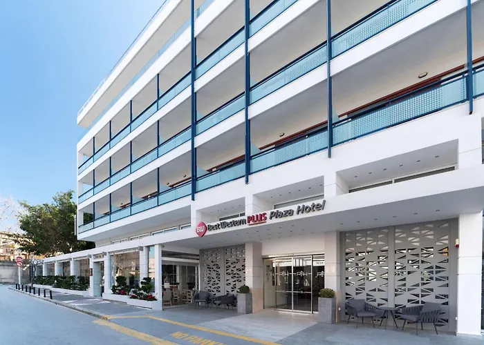 Dog friendly hotels Best Western Plus Plaza