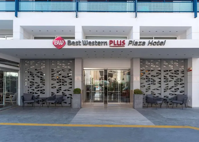 Dog friendly hotels Best Western Plus Plaza