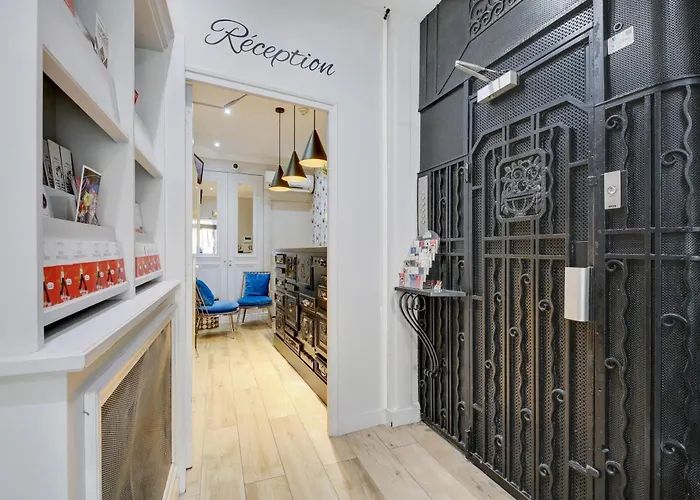 Hotel pres du College: Hotel Riviera Elysees