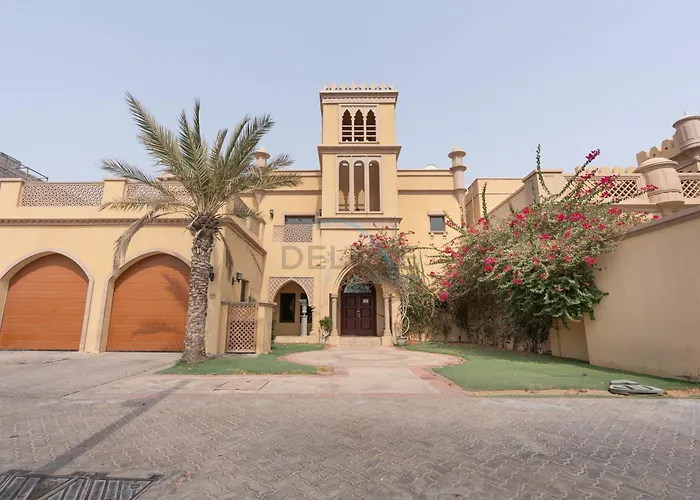 Luxury Beachfront With Direct Beach Access, Next To Community Pool, Close To The Thrills Of Aquaventure Waterpark, Canal Cove, Palm Jumeirah By Deluxe Holiday Homes