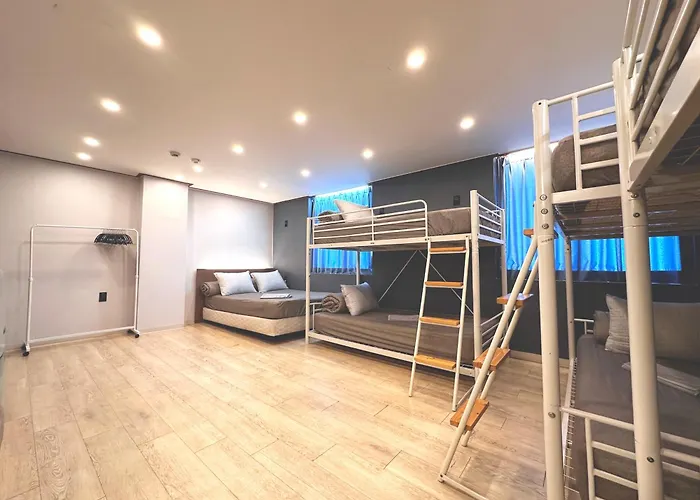 Hôtel pour familles: Oyo Rooftop Hostel