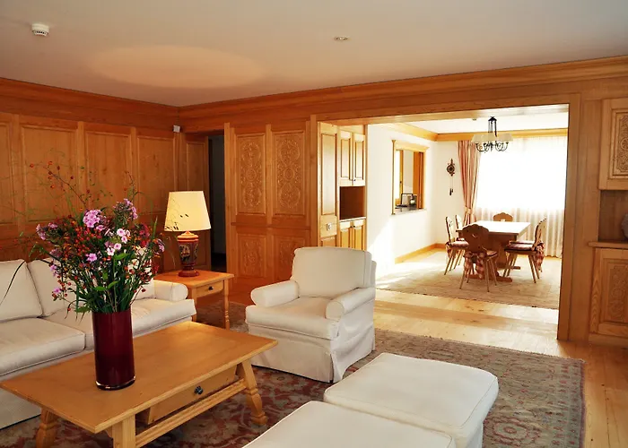 Central hotel: Crystal Hotel Superior