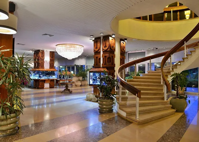 5 star hotel: Carlton Madagascar