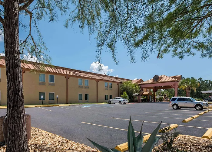 Econo Lodge Inn & Suites Diamondhead