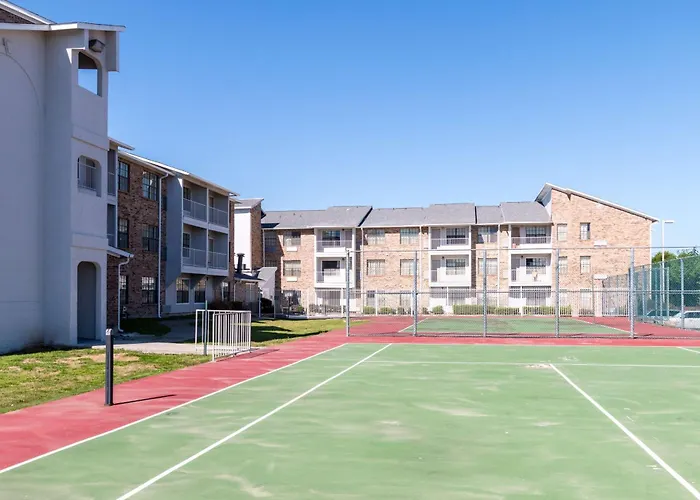 Hotel with Tennis: Studio 6-Arlington, Tx