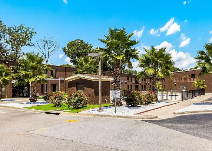 Motel: Econo Lodge Garden City - Savannah