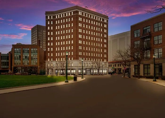 Hotels With Four Stars Best Western Syracuse Downtown And Suites