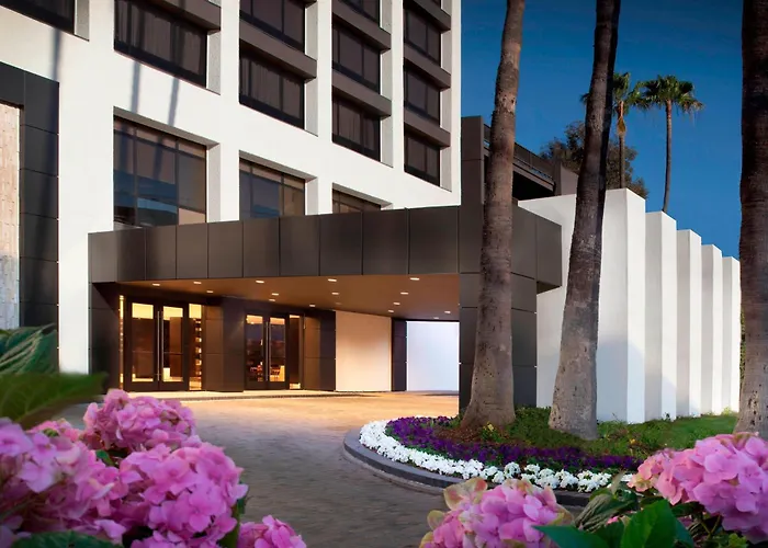 Hotel with Tennis: Beverly Hills Marriott
