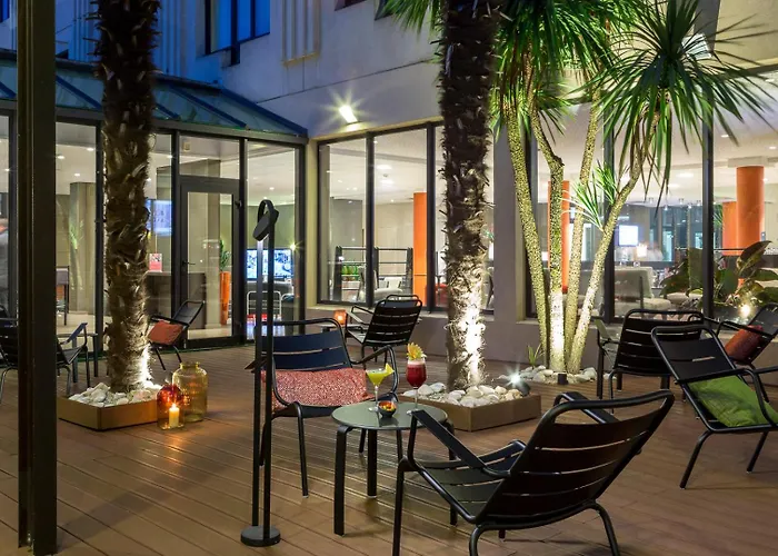 Hôtel avec piscine: Hôtel Oceania Nantes