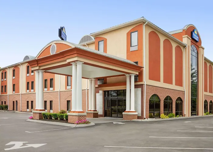 Motels Days Inn & Suites By Wyndham Murfreesboro