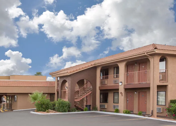 Howard Johnson By Wyndham St. George & Suites