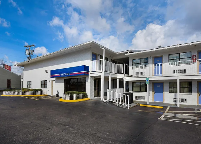 Motel 6 , Tn