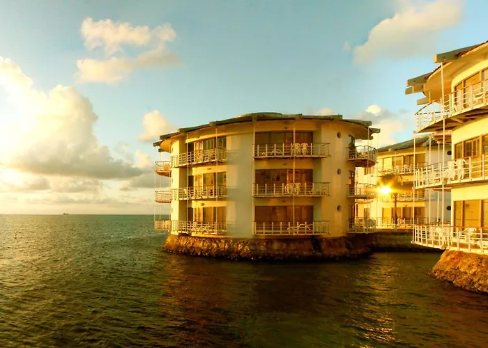 Decameron Aquarium