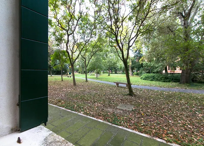 Hotel nahe College: Isola Di San Servolo - Centro Soggiorno